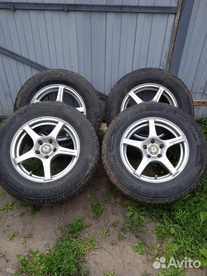 Michelin Latitude X-Ice North 2.25/70 R16
