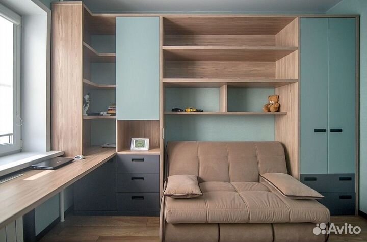 Рабочая зона у окна