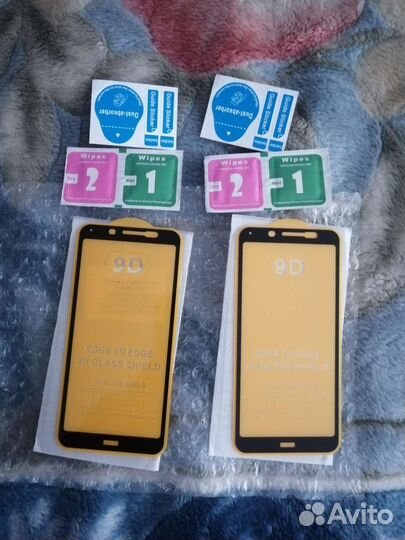 Защитное стекло на смартфон