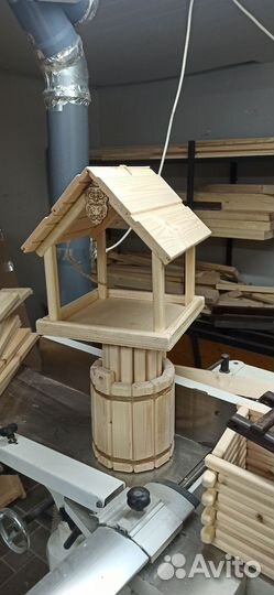 Кормушка для птиц из дерева