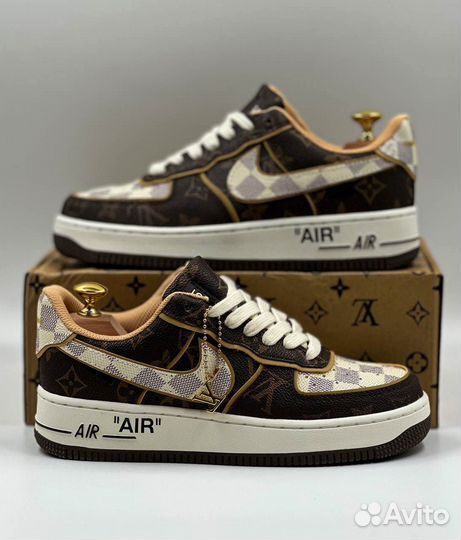 Женские кроссовки Nike Air Force LV