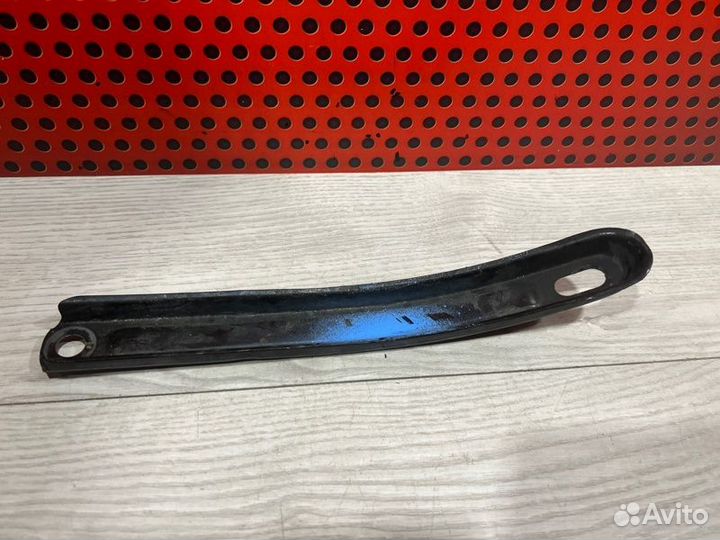 Кронштейн подрамника Mercedes-Benz Gle W166 2017