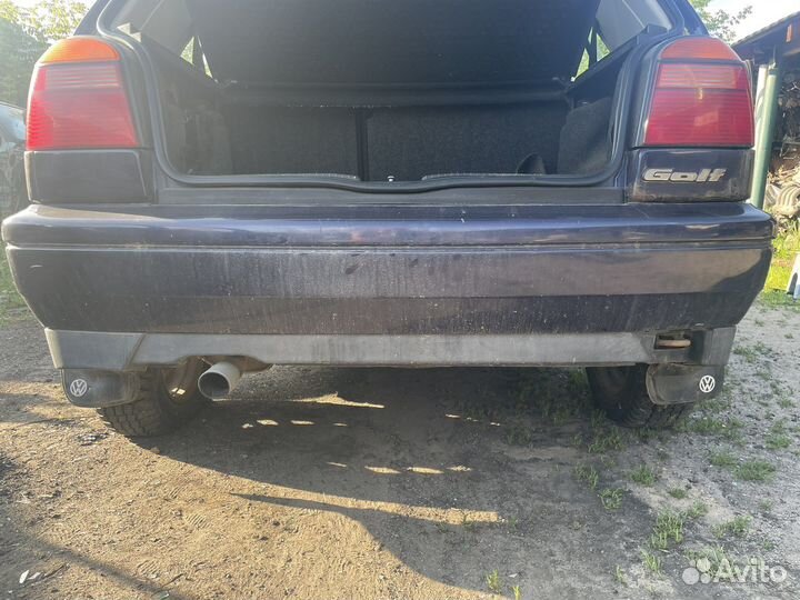 Бампер задний Volkswagen Golf 3