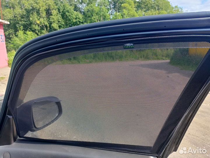 Шторки солнцезащитные