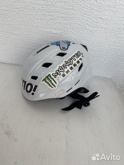 Шлем горнолыжный женский