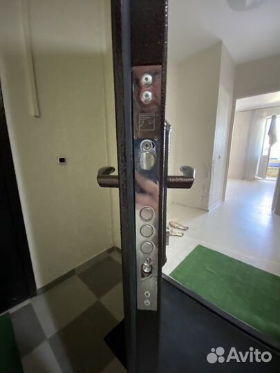 Дверь входная металлическая