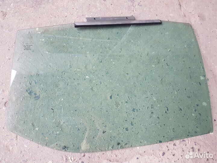 Стекло на Toyota