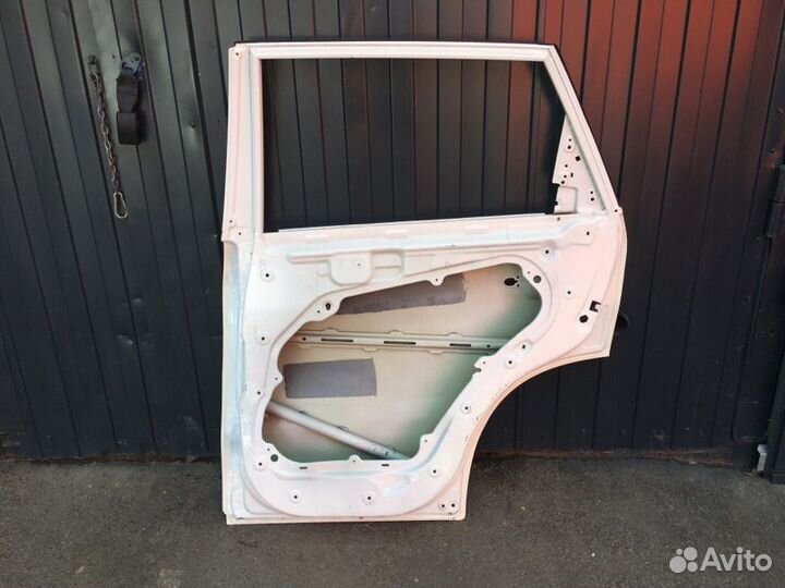 Дверь задняя правая Kia Sorento 2 XM