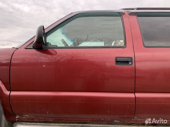 Передняя левая дверь GMC jimmy