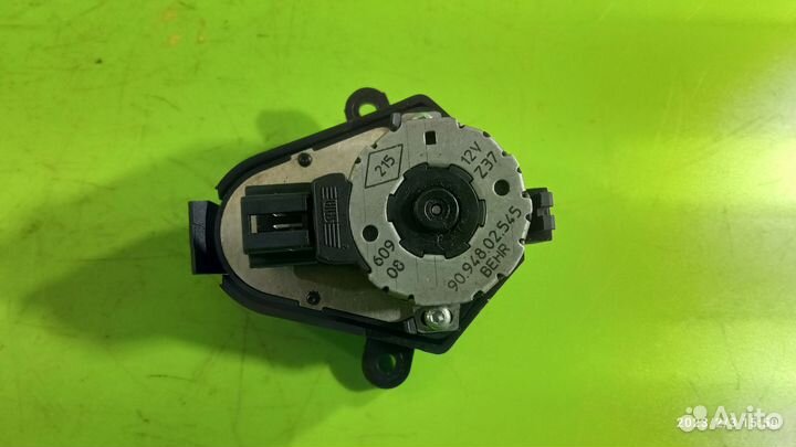 Сервопривод заслонки отопителя Renault Laguna 1