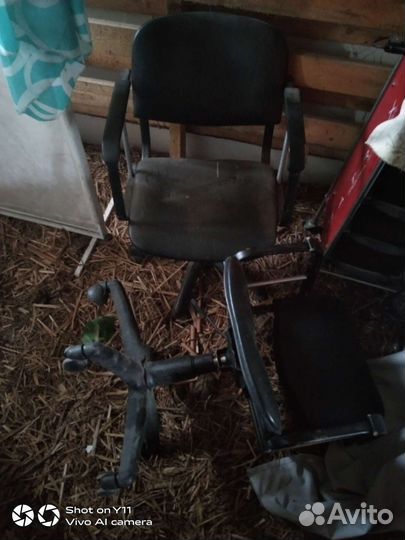 Остатки парикмахерской мебель тумбы зеркала мойка