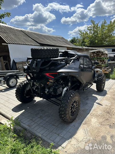 BRP Can-Am Maverick R X RS