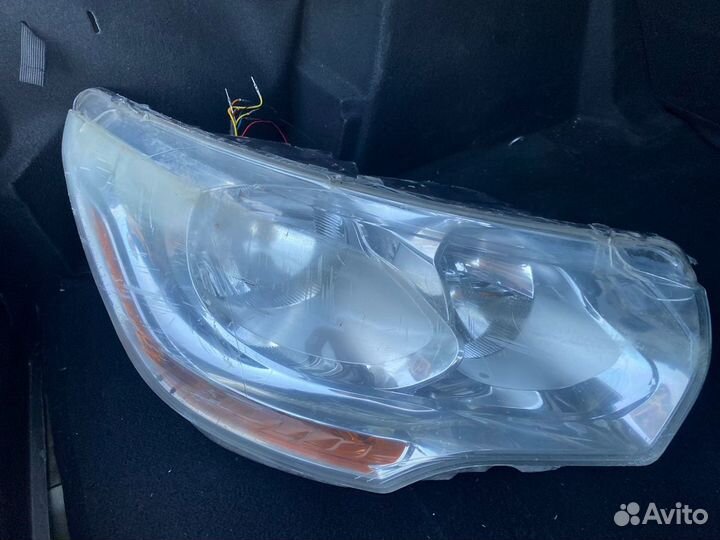 Блок фара передняя правая Citroen C4 2