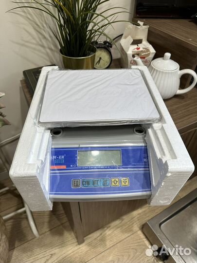 Весы торговые настольные M-ER 326 AF