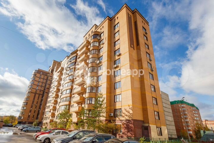 3-к. квартира, 130,8 м², 3/14 эт.