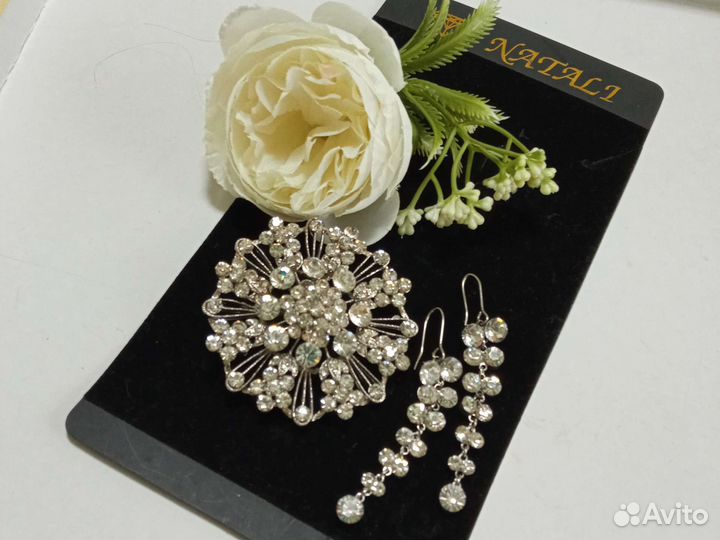 Брошь и серьги