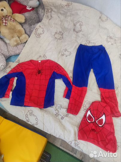 Новогодний костюм человек паук