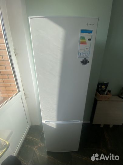 Холодильник dexp TF275D