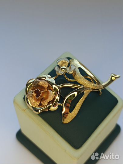 Брошь золотая, 585 проба