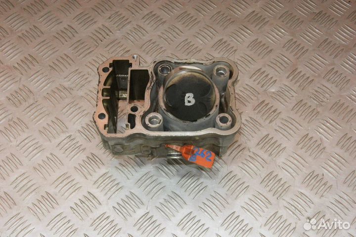 Цилиндр с поршнем Honda XL400V Transalp