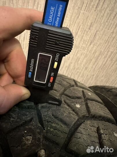 Bridgestone Blizzak Spike-02 SUV 225/55 R18 98T