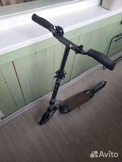 Самокат Roces 2-х колесный 230 mm Lux. Для города