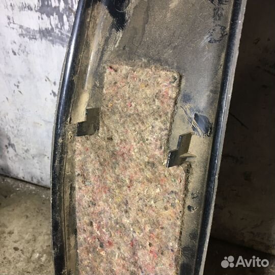 Обшивки стоек BMW e34