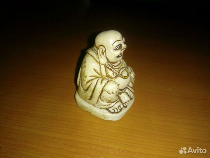 Фигурка нэцкэ 