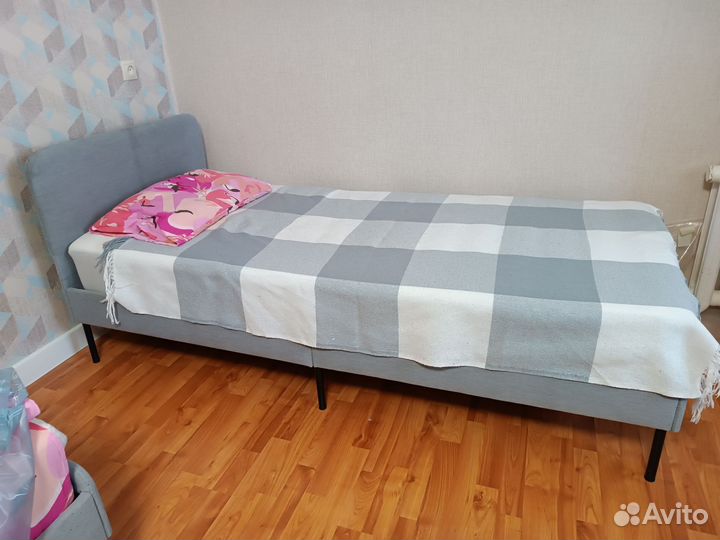 Кровать односпальная икея с матрасом бу