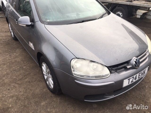 Разбор на запчасти Volkswagen Golf 5