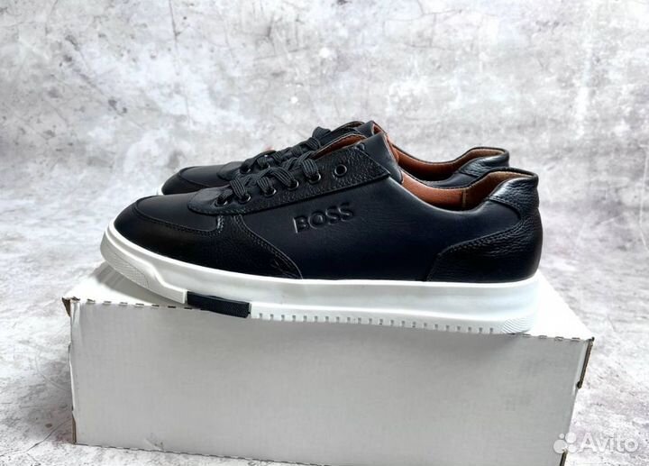 Кроссовки Boss качественные