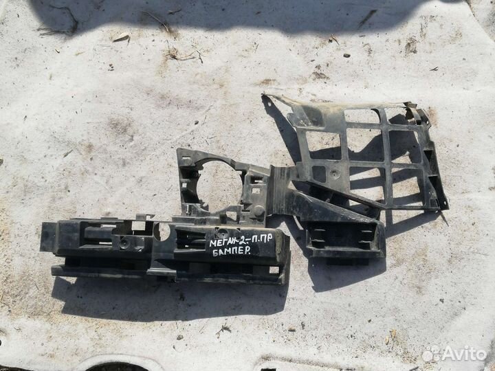 Кронштейн бампера переднего Рено Меган 2