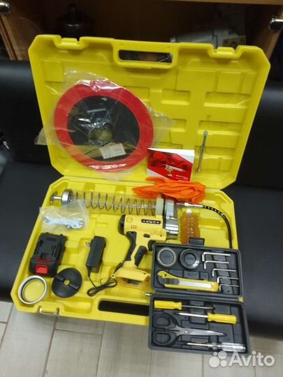 Шприц для смазки аккумуляторный