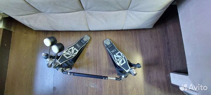 Двойная педаль для бас барабана