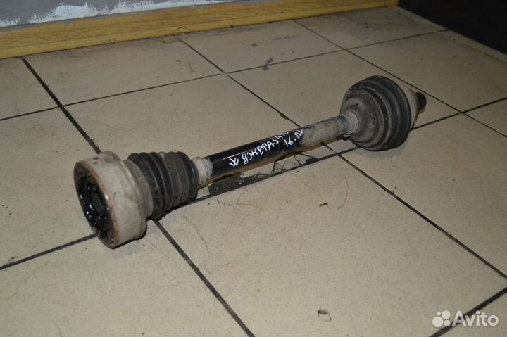 Привод передний левый 1.6 BSE Volkswagen Jetta 5