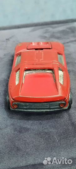 Модель автомобиля mercedes с 111