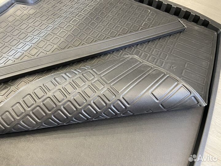 Оригинальный поддон органайзер Renault Duster 2
