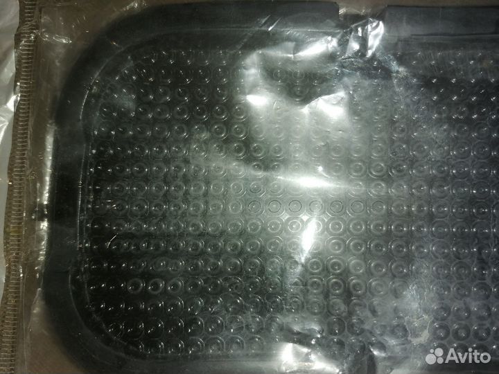 Коврик противоскользящий новый