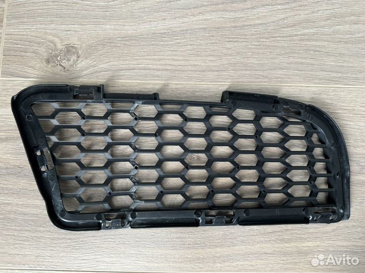 Решетка бампера M5F10
