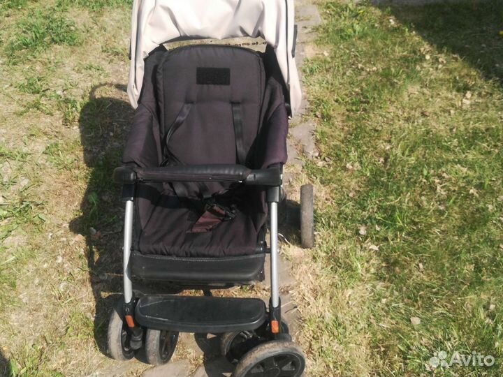 Прогулочная коляска
