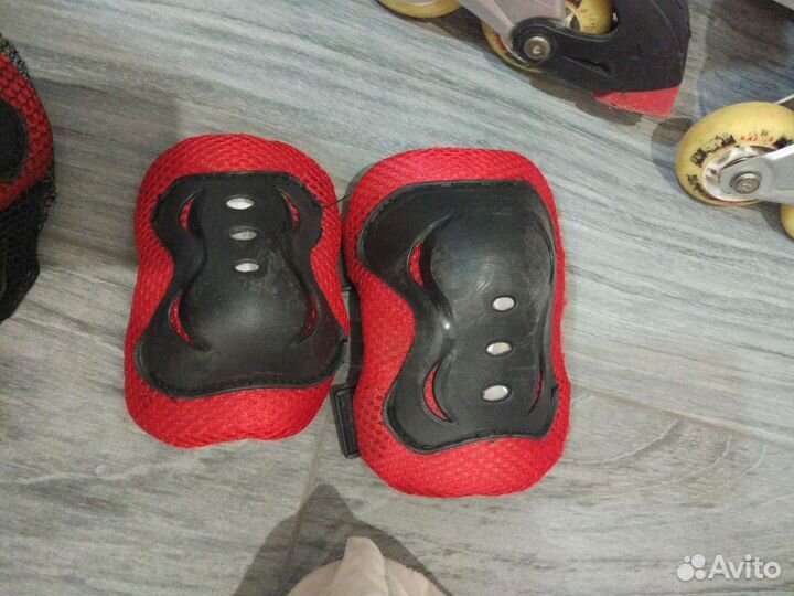 Роликовые коньки