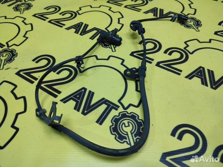 Датчик ABS передний правый Toyota Ist NCP60 2NZ-FE