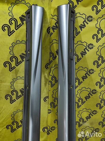 Накладки на порог обвес комплект Subaru Legacy BL5