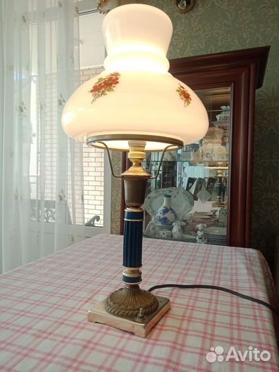 Лампа настольная
