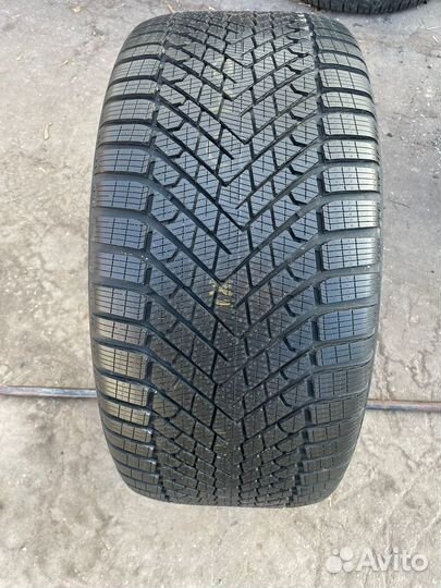 Pirelli Scorpion Winter 2 315/35 R22 111V