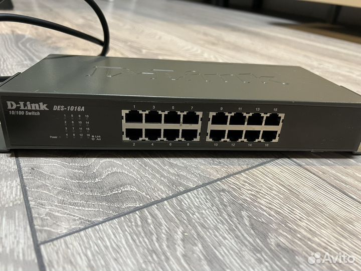Коммутатор неуправляемый d-link 1016A