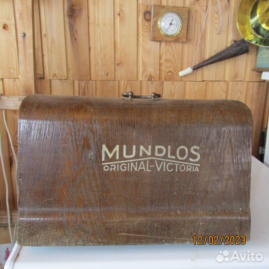 Крышка для швейной машинки Mundlos