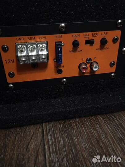 Активный сабвуфер 8