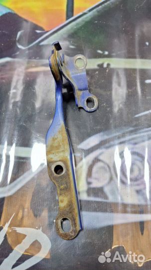 Петля капота левая Geely Mk седан MR479QA 2011