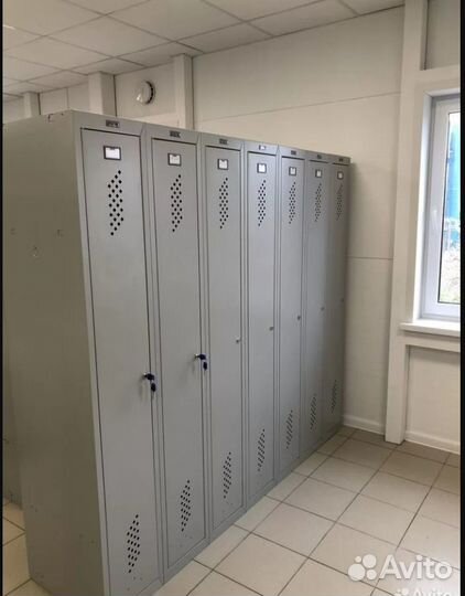 Шкаф металлический кабинка для раздевалок